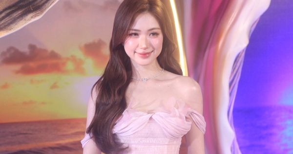 Hòa Minzy gợi cảm chúc mừng ‘người quen’ ra mắt phim điện ảnh đầu tay - hình ảnh - new88pg.vip Hòa Minzy gợi cảm chúc mừng ‘người quen’ ra mắt phim điện ảnh đầu tay - hình ảnh - new88pg.vip