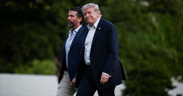Ông Donald Trump vắng mặt tại đám cưới con trai cả vì lý do đặc biệt - hình ảnh - new88pg.vip Ông Donald Trump vắng mặt tại đám cưới con trai cả vì lý do đặc biệt - hình ảnh - new88pg.vip