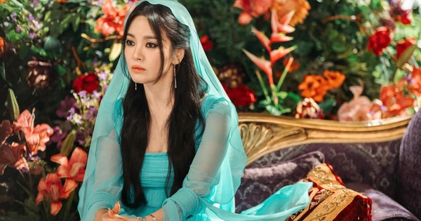 Đằng sau ống kính máy quay, Song Hye Kyo thực sự là người như thế nào? - hình ảnh - new88pg.vip