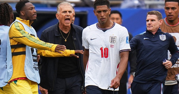 Ngôi sao đội tuyển Anh vi phạm luật mới của FIFA, lại lấy tay che miệng: Nguy cơ nhận án phạt nguội - hình ảnh - new88pg.vip