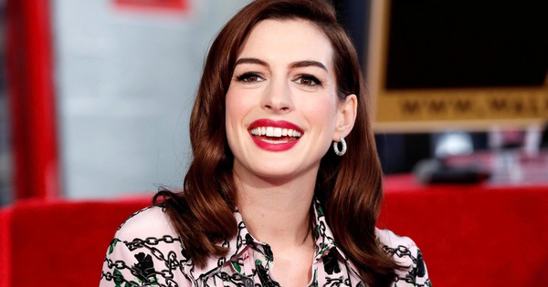 Anne Hathaway hé lộ khả năng trở lại ‘The Devil Wears Prada’ phần 3 - hình ảnh - new88pg.vip Anne Hathaway hé lộ khả năng trở lại ‘The Devil Wears Prada’ phần 3 - hình ảnh - new88pg.vip