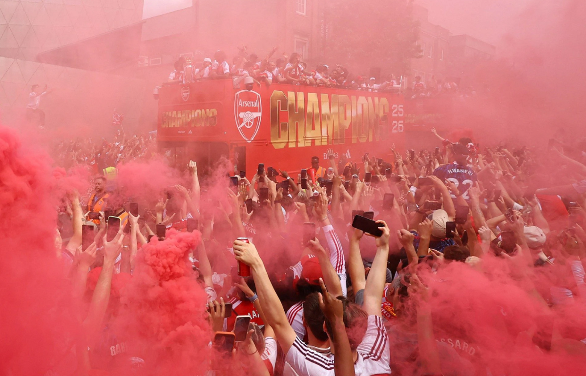 Arsenal Vô Địch Ngoại Hạng Anh: Lễ Diễu Hành Kỷ Lục Và Cơ Hội Cá Cược Bóng Đá Online Hấp Dẫn - hình ảnh - new88pg.vip Arsenal Vô Địch Ngoại Hạng Anh: Lễ Diễu Hành Kỷ Lục Và Cơ Hội Cá Cược Bóng Đá Online Hấp Dẫn - hình ảnh - new88pg.vip