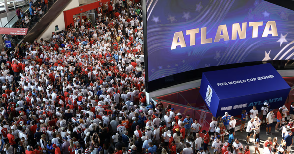 Cơn sốt vòng tay ‘huyền thoại’ tại World Cup 2026: Món quà miễn phí khiến triệu fan cuồng nhiệt - hình ảnh - new88pg.vip Cơn sốt vòng tay ‘huyền thoại’ tại World Cup 2026: Món quà miễn phí khiến triệu fan cuồng nhiệt - hình ảnh - new88pg.vip